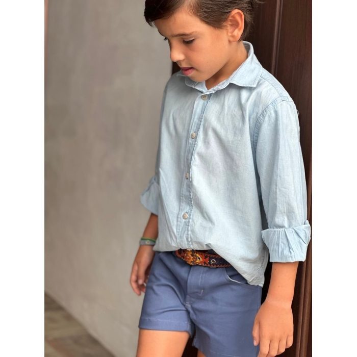 Pantalón corto azul de niño