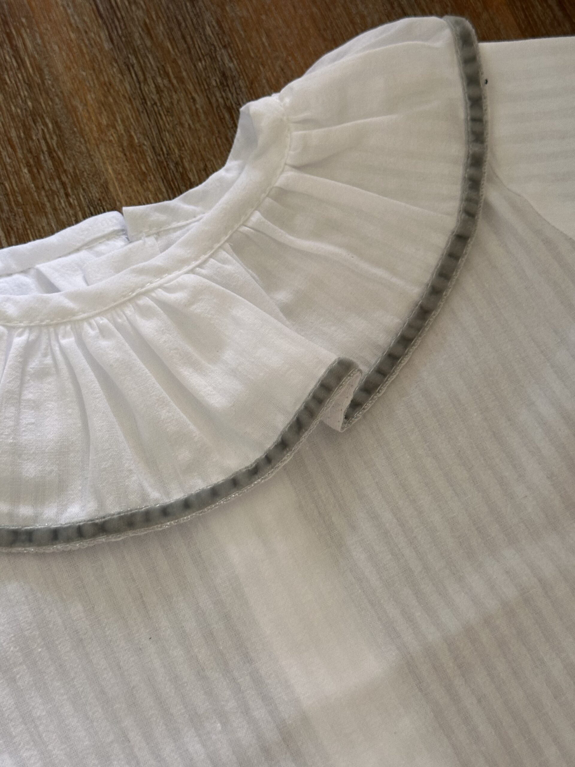 Blusa Velvet Paris Gris